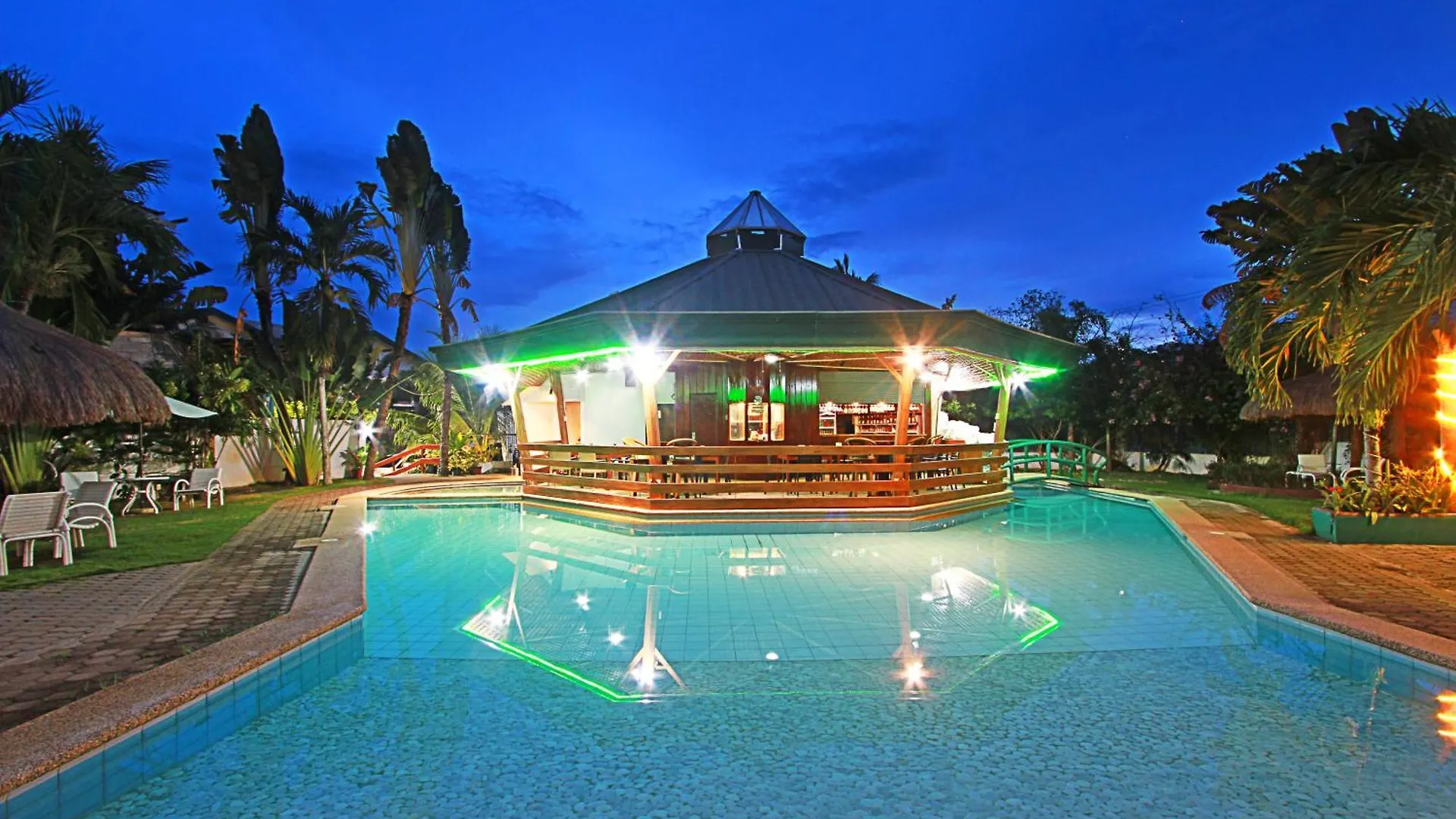 Harmony Hotel Panglao 3*,