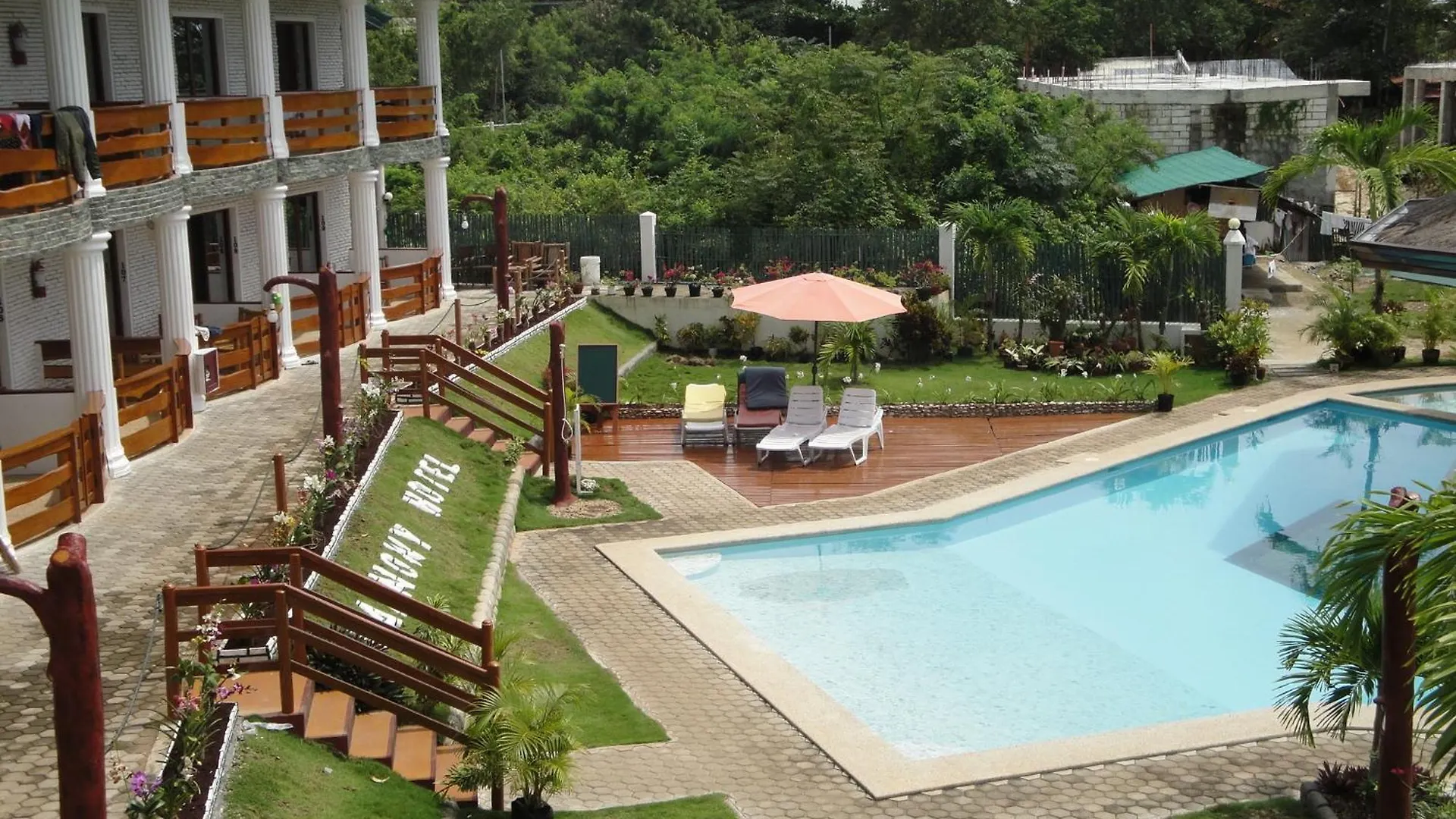 Harmony Hotel Panglao 3*,